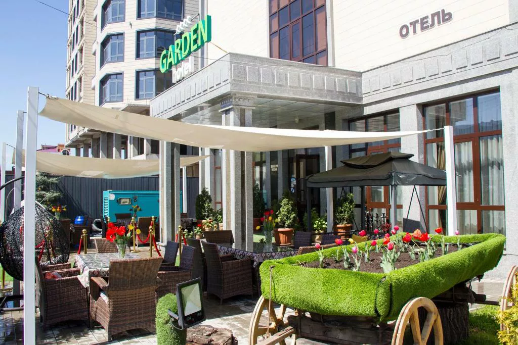 Garden Hotel