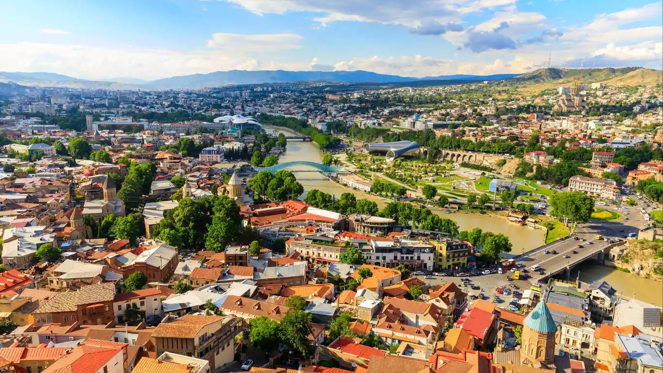 Bloom in Georgia: Eid Al-Futur Tours of Timeless Wonder