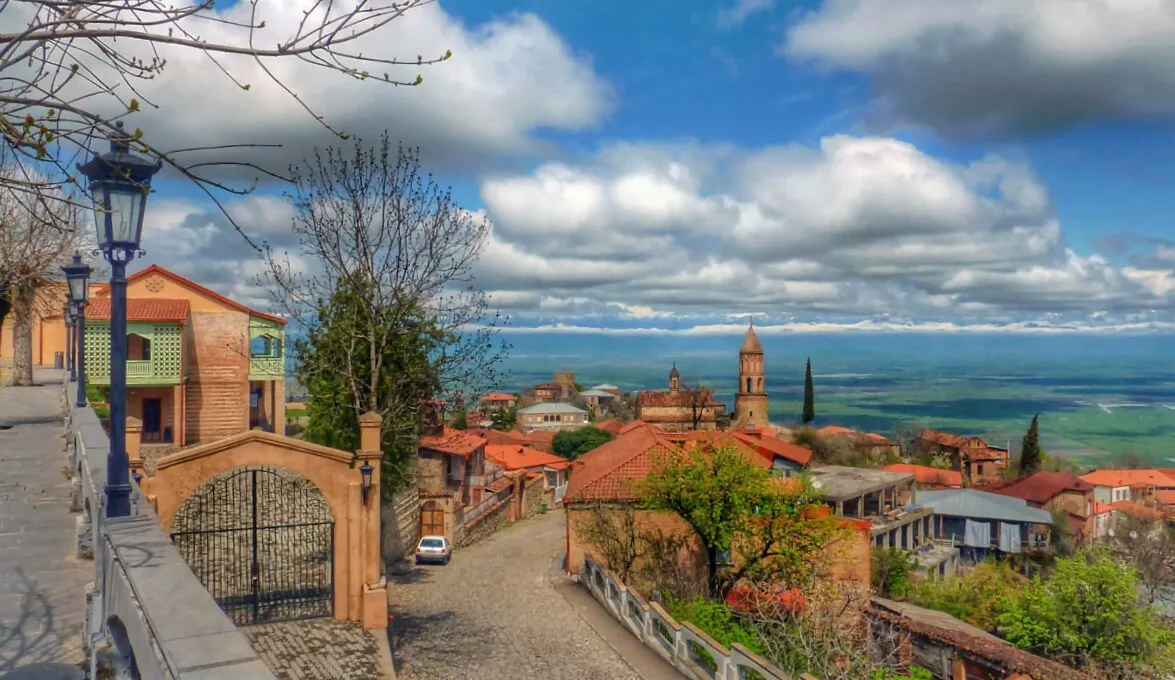 Bloom in Georgia: Eid Al-Futur Tours of Timeless Wonder