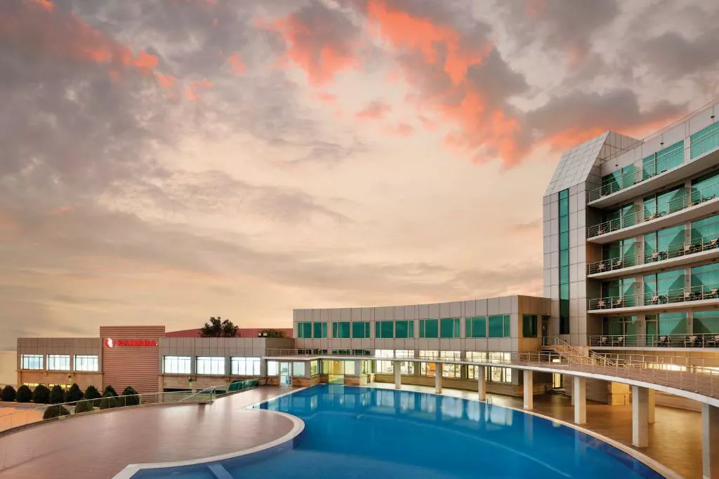 Baku Ramada By Wyndham Hotel