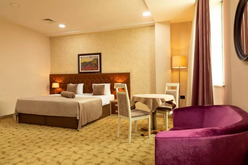West Shine Hotel