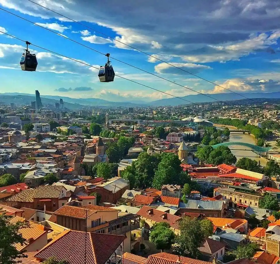 السياحة في جورجيا للشباب