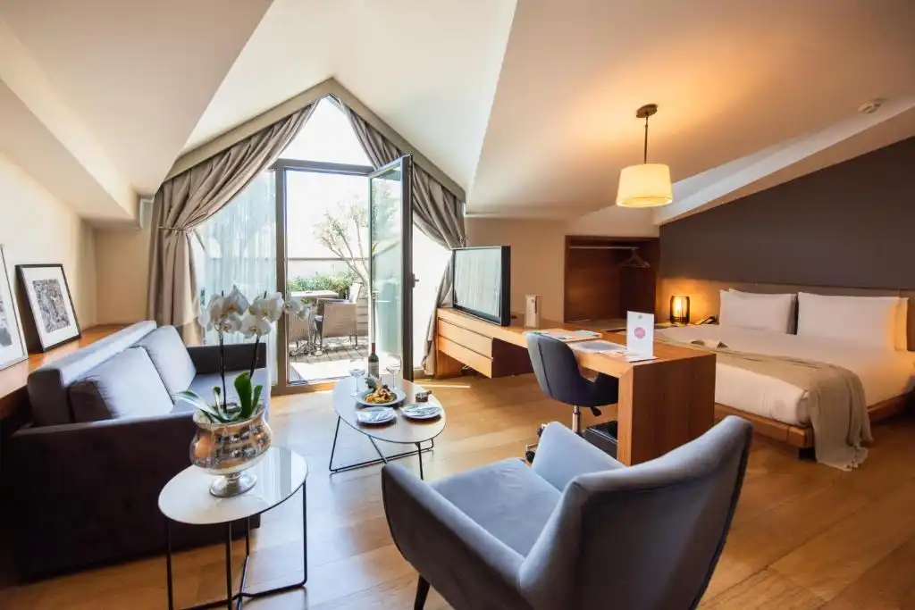 Dosso Dossi Hotel In Istanbul