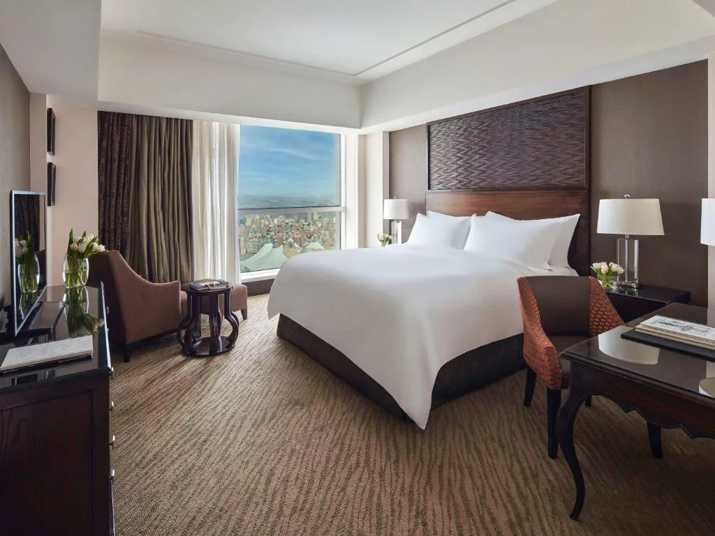 Fairmont Clock Tower Makkah Hotel