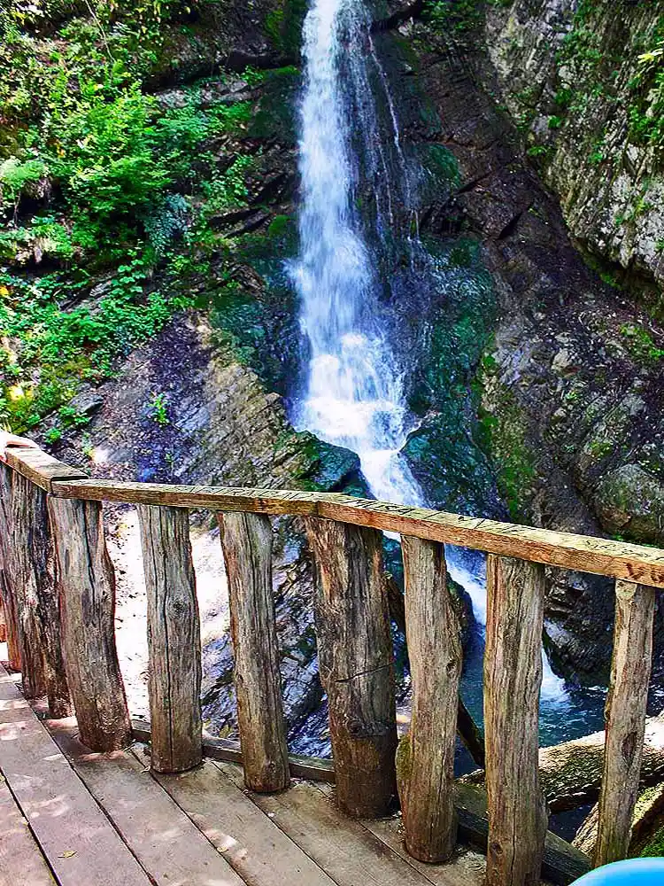 شلال السبع في غابالا