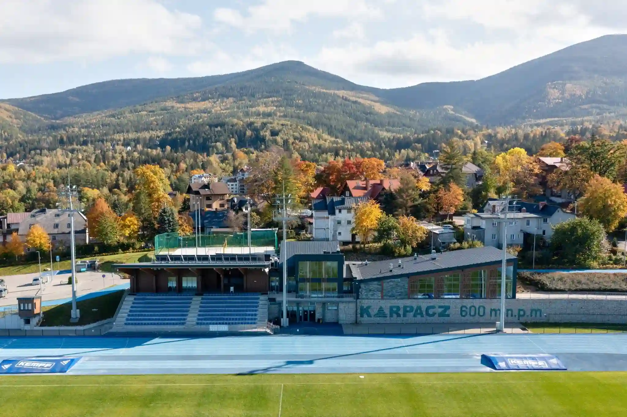 برنامج سياحي الى براغ و كارباتش في إجازة الصيف