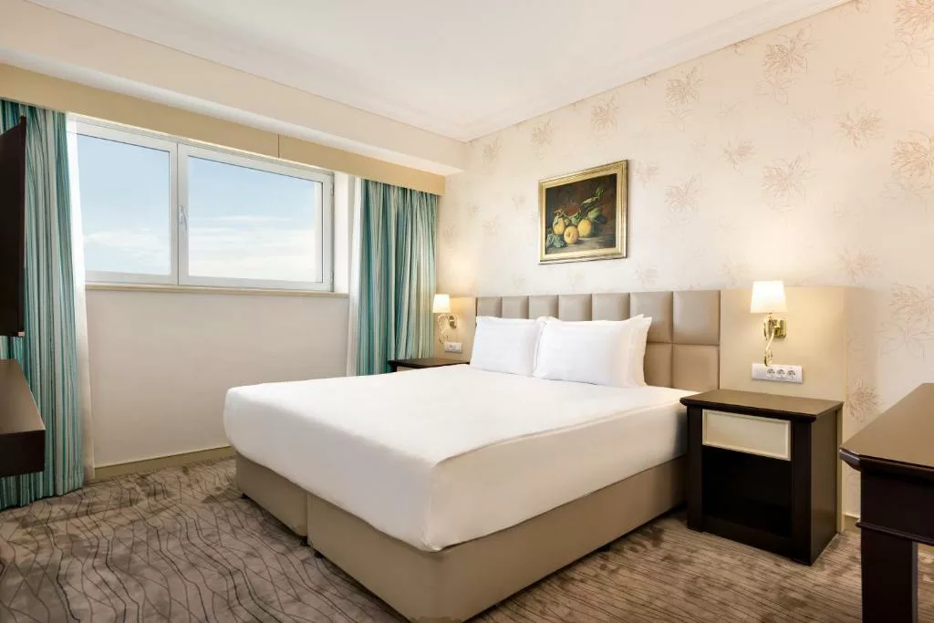 غرفة قياسية كينغ