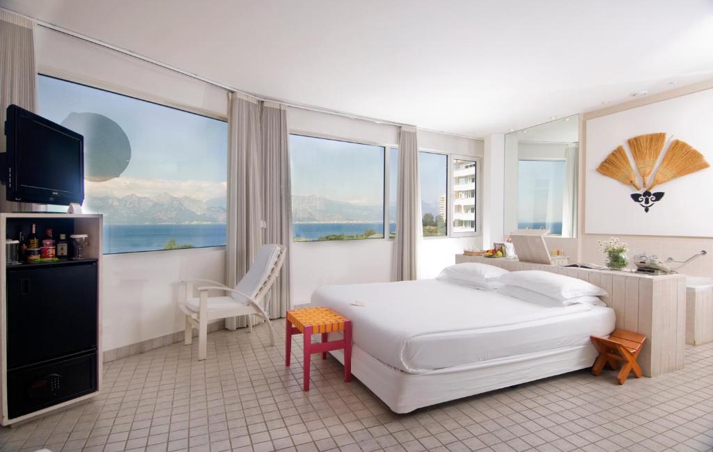 Triple room in the revolving building