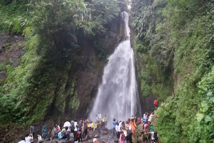 الشلالات السبعة في اندونيسيا