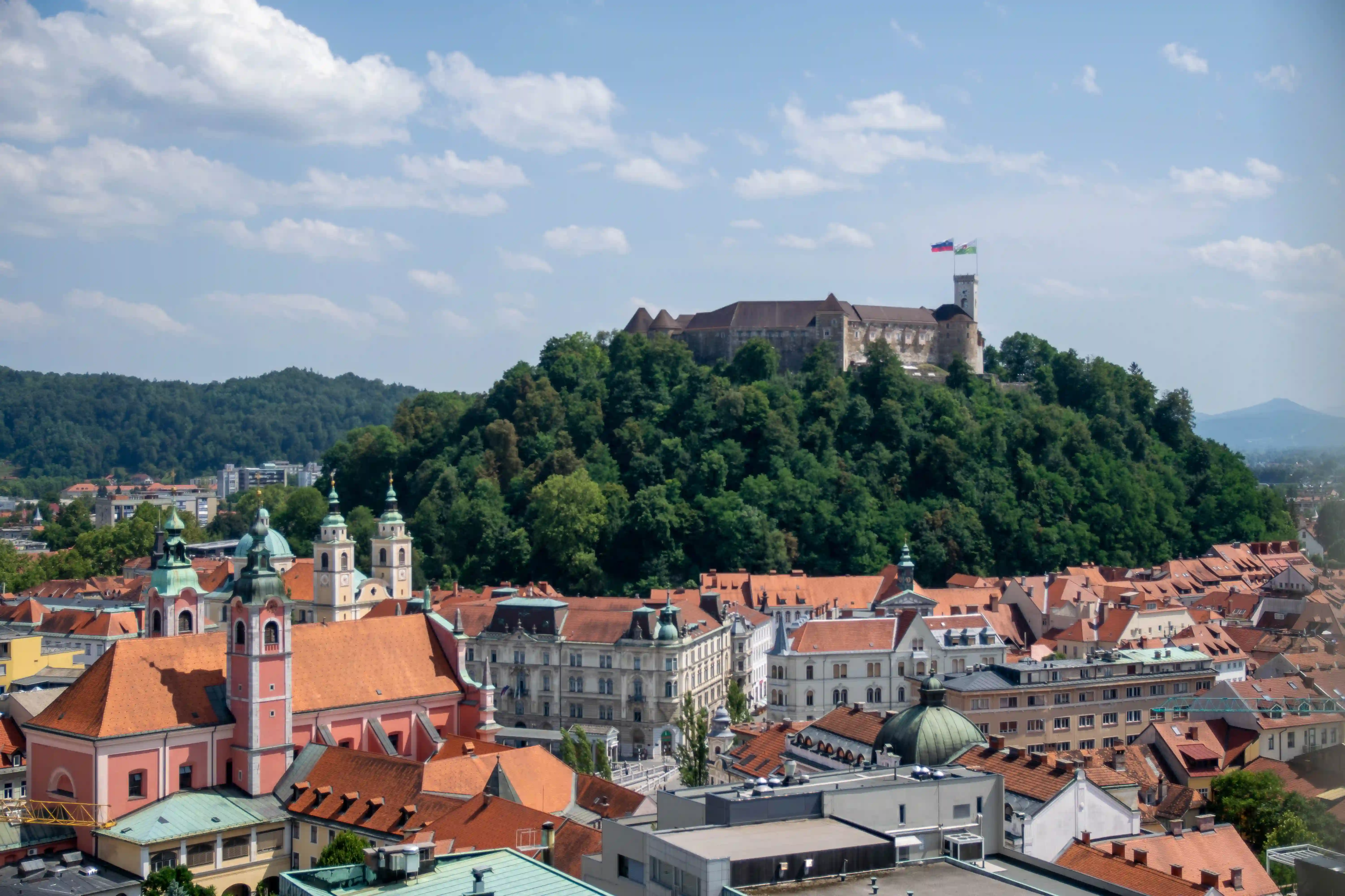 عرض سلوفينيا في شهر يناير وفبراير