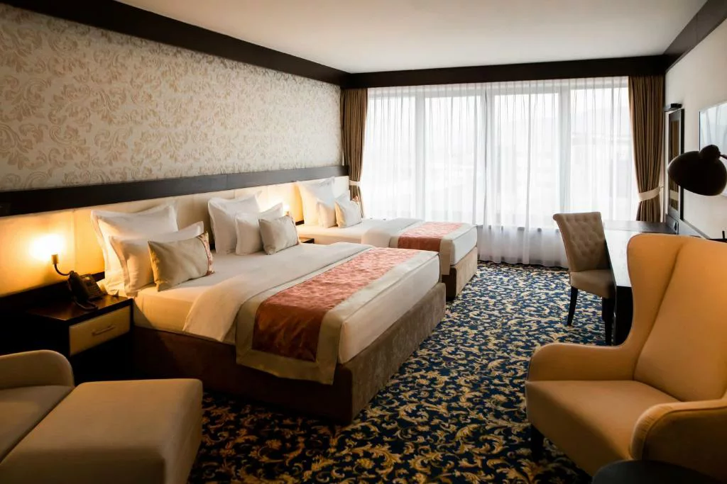 غرفة ريجنسي ثلاثية